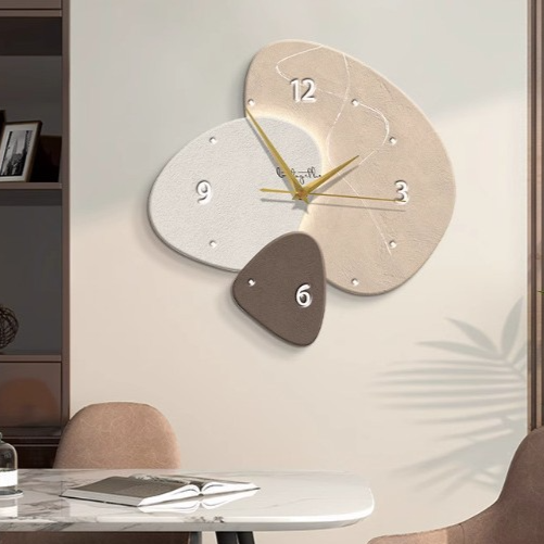 Elegant Oval Quartz Wall Clock