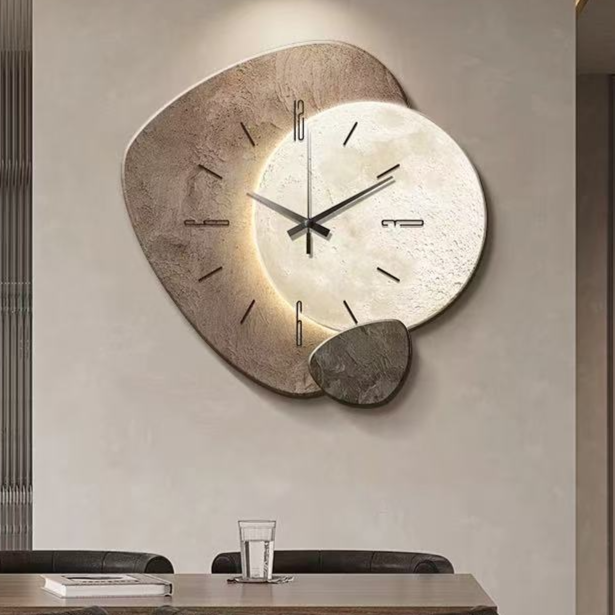 Elegant Oval Quartz Wall Clock