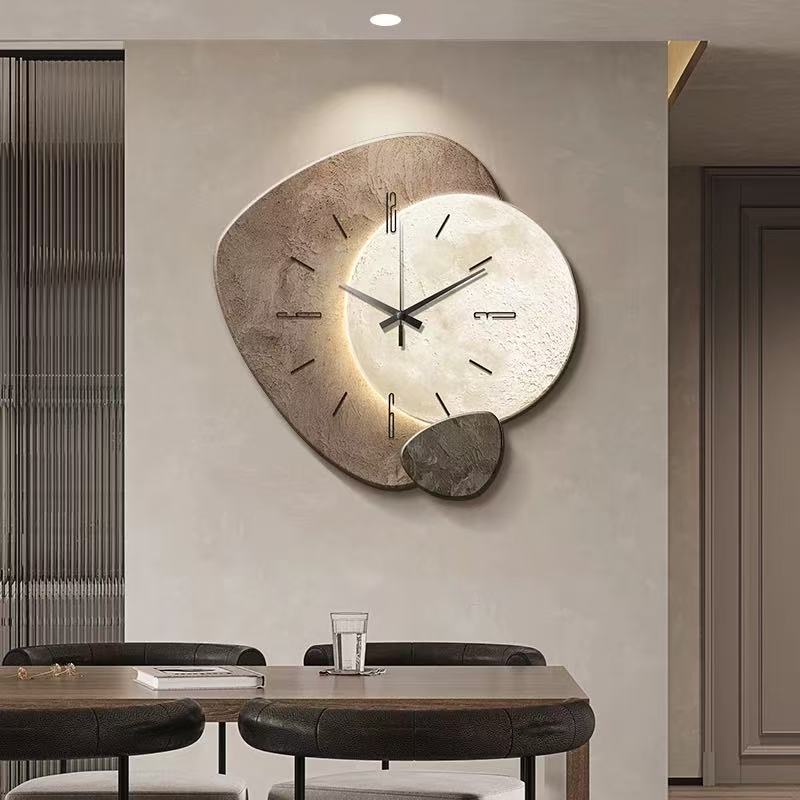 Elegant Oval Quartz Wall Clock