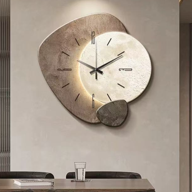 Elegant Oval Quartz Wall Clock